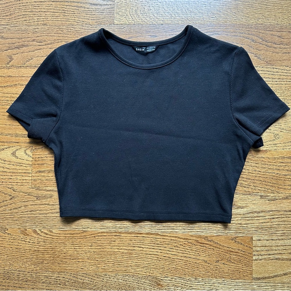Women’s SHEIN black ribbed crop top t-shirt S essential wardrobe item day night